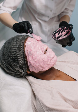 Pink alginate mask
