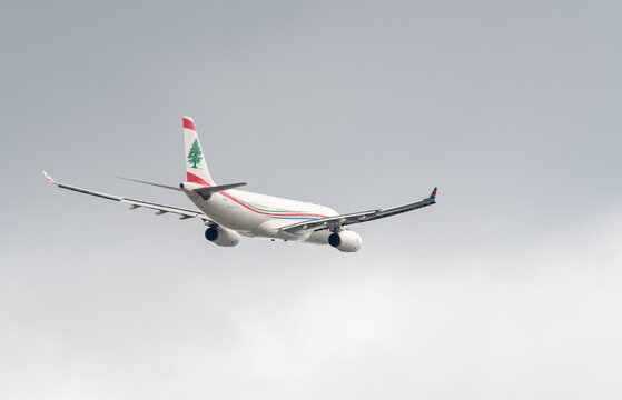 MEA Airbus 330-243