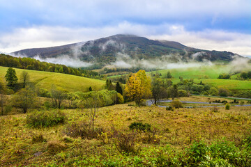 Obraz premium Bieszczady Mountains in Poland, beautiful autumn landscape