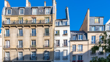 Obraz premium Paris, typical facades