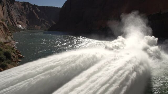 High Flow Experiment at Glen Canyon Dam in 2014