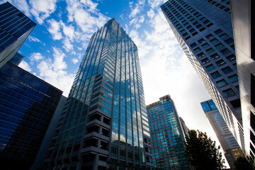 Fototapeta premium 八重洲北口周辺のビル群