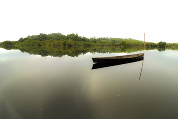 Obraz premium boat on the lake