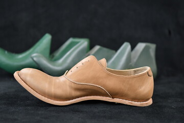 shoe pads
shoe hammer
leather
handwork
handmade shoes
workshop