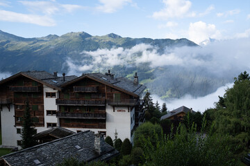 Fototapeta na wymiar Verbier, village in the mountains of Switserland