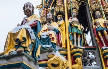 Obraz premium Schöner Brunnen Nürnberg mit Schnee 