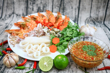 spicy salad, Thai food