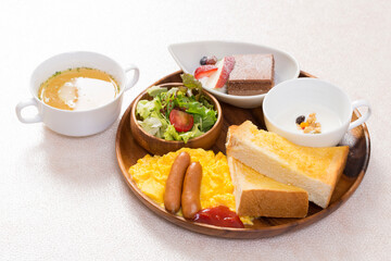 朝食