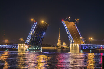 Fototapeta na wymiar Divorcing of The Palace Bridge in front of Peter and Paul fortress. Sankt Peterburg.