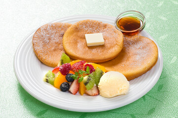 フルーツパンケーキ