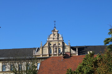 Fototapeta premium catholic school rooftop