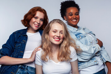 Obraz premium diverse multi nation girls group, teenage friends company cheerful having fun, happy smiling, cute posing isolated on white background, lifestyle people concept, african-american and caucasian