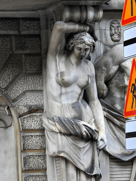 caryatid and ikons of the road