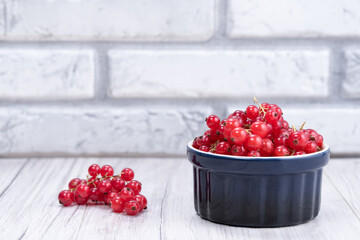 Redcurrants in a bowl