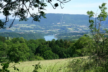 Le village de Chanay dans l'Ain en région Rhône-Alpes e France