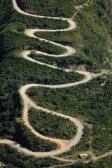 La Carretera que une a El Peñol con Los Andes (Sotomayor)