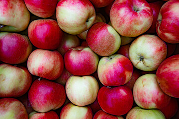 red apples background