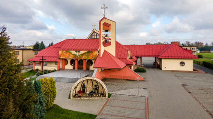 Nowoczesny kościół w Gołkowicach na Śląsku, Polska © Franciszek