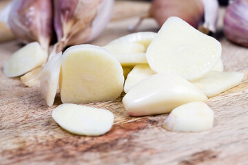 minced pieces of garlic