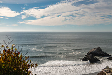 Big Waves Breaks in Northern California near San Francisco