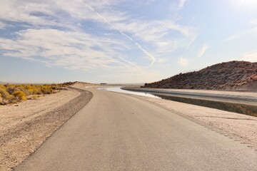 Scenic view of Lake Palmdale and the California aqueduct