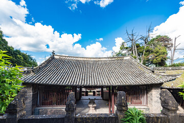 Fototapeta na wymiar Yuhuang Pavilion, Weibao Mountain, Dali, Yunnan, China