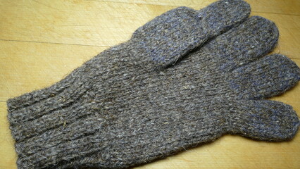 the glove on his left hand