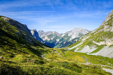 Fototapeta na wymiar Mountain and hiking path landscape in French alps