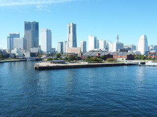 Fototapeta premium 大桟橋から見る横浜みなとみらいのスカイライン