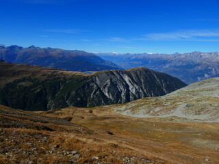 Wanderung über Tal, Wallis, Nanztal, Wanderung, wandern, bewegung, sport, outdoor, draussen, natur, abschalten, relax, panorama, alpen, berge