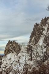 Fototapeta na wymiar snow covered rocky mountains