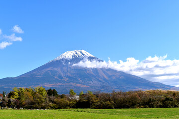 朝霧高原から見える秋の富士山