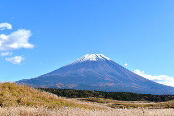 朝霧高原から見える秋の富士山