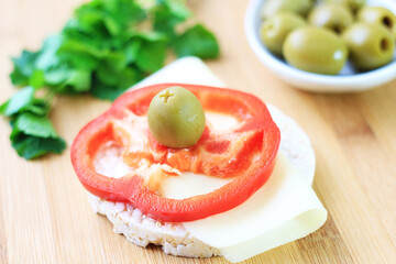Healthy sandwich with no meat.