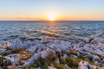 夕日と白崎海洋公園（白崎海岸）和歌山県日高郡　
Sunset and Shirasaki Coast Wakayama-ken Hidaka-gun
