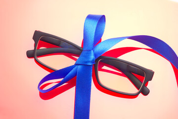 Black lenses with nice gift bow