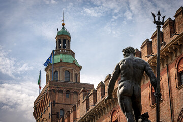 Naklejka na ściany i meble Bologna, Torre degli Accursi (Accursi Tower), Palazzo d'Accursio (Accursio Palace) and the Bronze statue of Neptune in Piazza Maggiore. Emilia-Romagna, Italy, Europe.