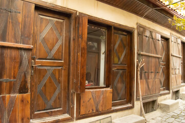 Obraz na płótnie Canvas old wooden doors, windows nostalgic sights in turkey