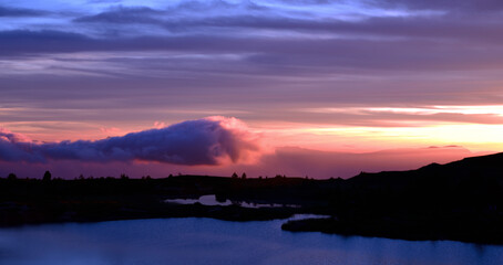 Coucher de soleil en montagne