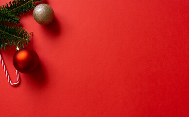 Christmas background material. Christmas tree and Christmas decorations.  クリスマスの背景素材。クリスマスツリーとクリスマスの飾り