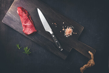 Rinder Steak mit Messer