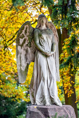 Engelsstatue auf dem Alten Friedhof in Offenbach am Main