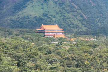 Fototapeta premium Monastère Po Lin sur l’île de Lantau à Hong Kong