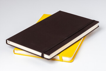 Carnets de note jaune et noir