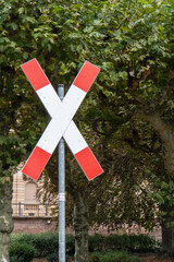 X - Symbol für Kreuzung mit Bahngeleisen