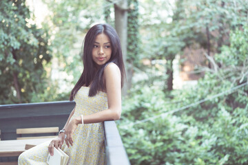 Naklejka premium well dressed girl fashion, elegant and attractive
