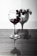 Uma taça, o vinho e sua origem, 