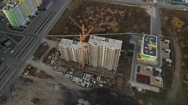 the construction of new houses in the newer areas of the city of Penza