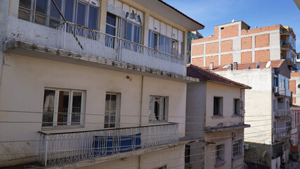 Fototapeta na wymiar Abandoned apartment İzmir