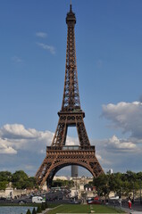 Fototapeta na wymiar La Tour Eiffel - Paris (France)